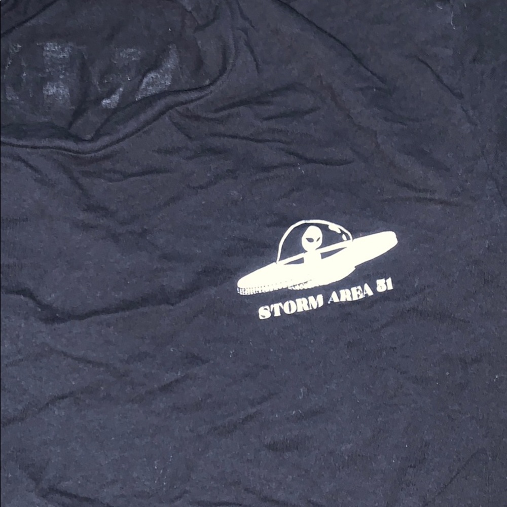 Crop too alien shirt